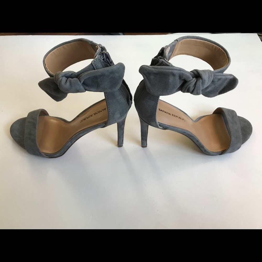 Banana Republic Gray Suede Heels